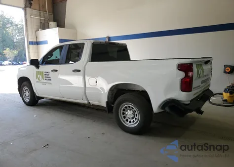 2021 Chevrolet Silverado C1500 z USA, uszkodzony, nr VIN 1GCRWAEK5MZ353048